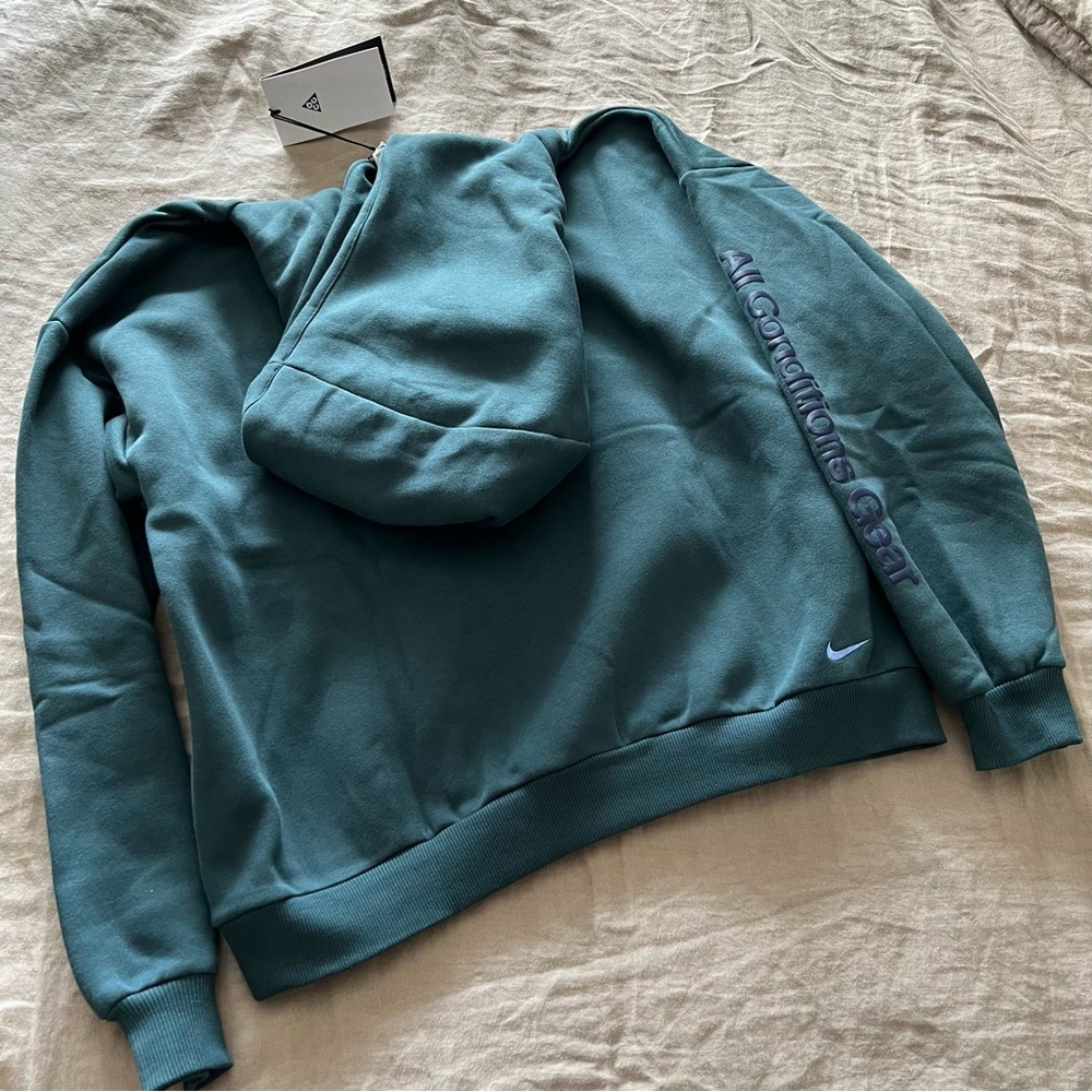 Nike ACG • Icon Fleece Big Kids Pullover Hoodie - Picture 5 of 6